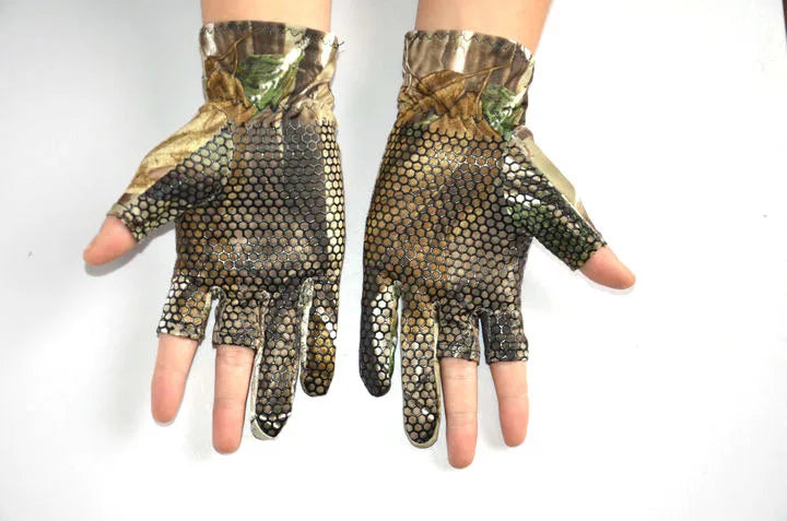 Fingerless Camo Gloves