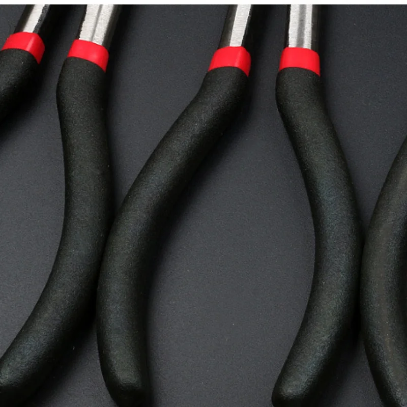 practical long-handled curved clip
